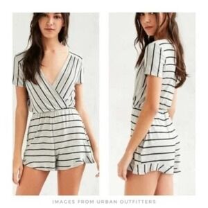 Kimchi Blue Urban Outfitters Gray Striped Wrap Front Ruffle Hem Romper Small